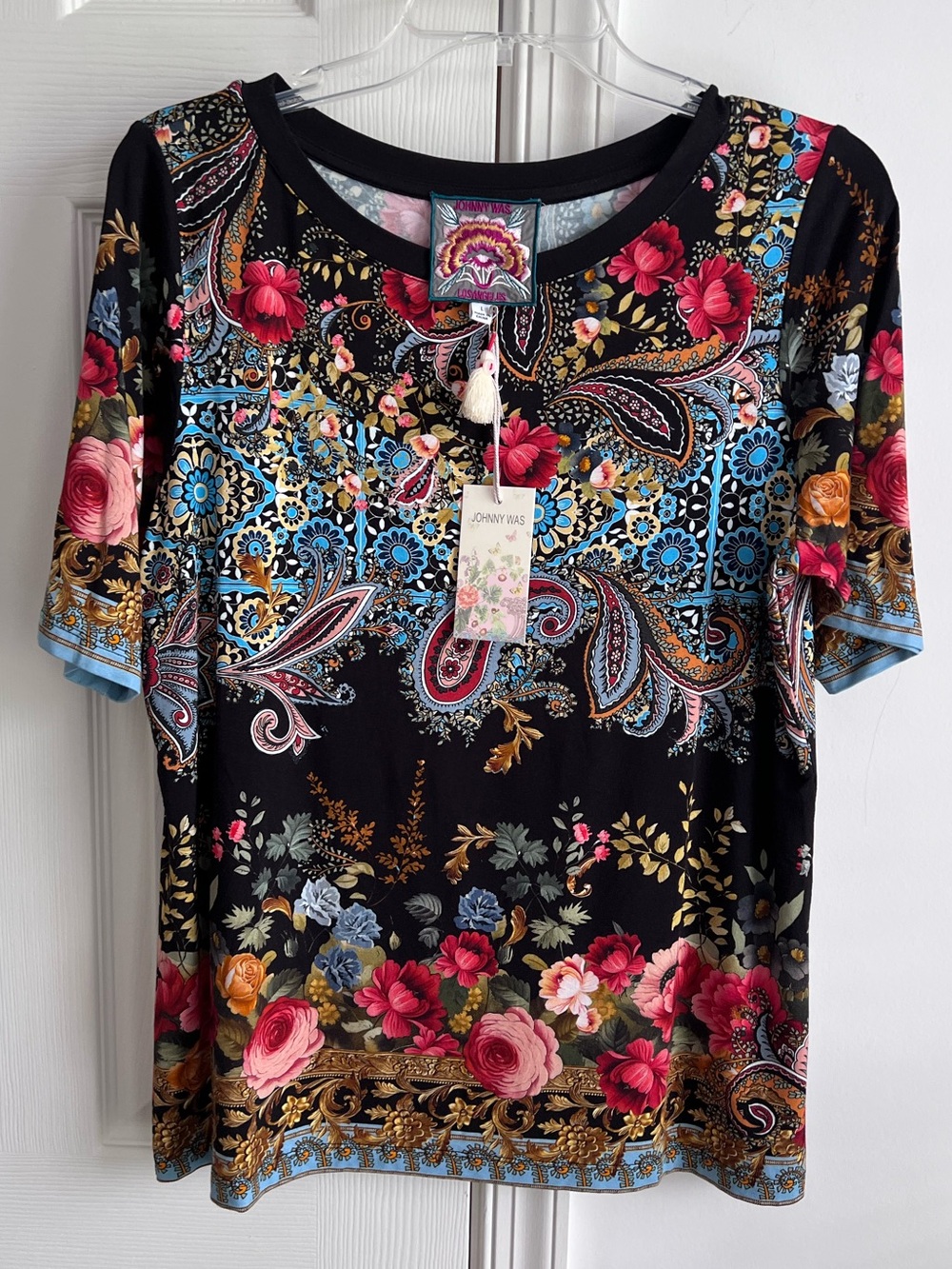Johnny Was Black Floral Paisley Short Sleeve tee L